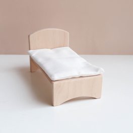 Children's bed with mattress