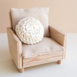 Round crochet pillow