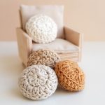 Round crochet pillow