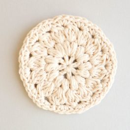 Small crochet rug - round