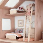 Ladder for dollhouse with gallery