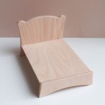 Floral franciaágy matraccal