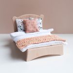 Floral franciaágy matraccal