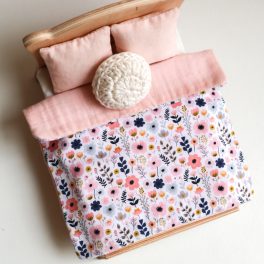 Blanket for double bed - light rose floral