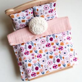 Blanket for double bed - dark rose floral