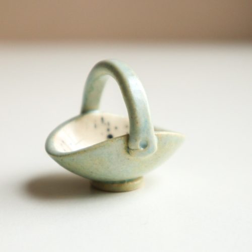 Ceramic basket mint