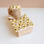 Takaró gyerekágyhoz sárga virágos